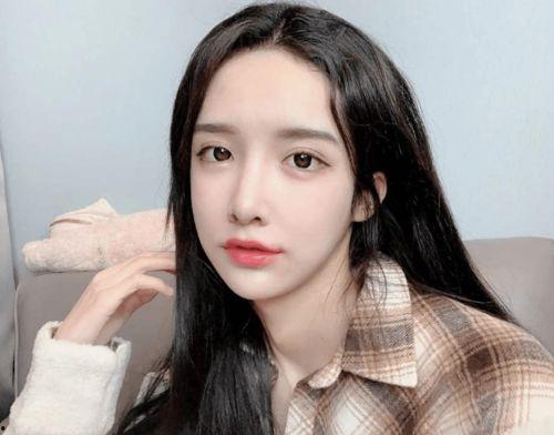 国产人妖TS张思妮在线播放,国产人妖TS的璀璨星光，在线播放引热议